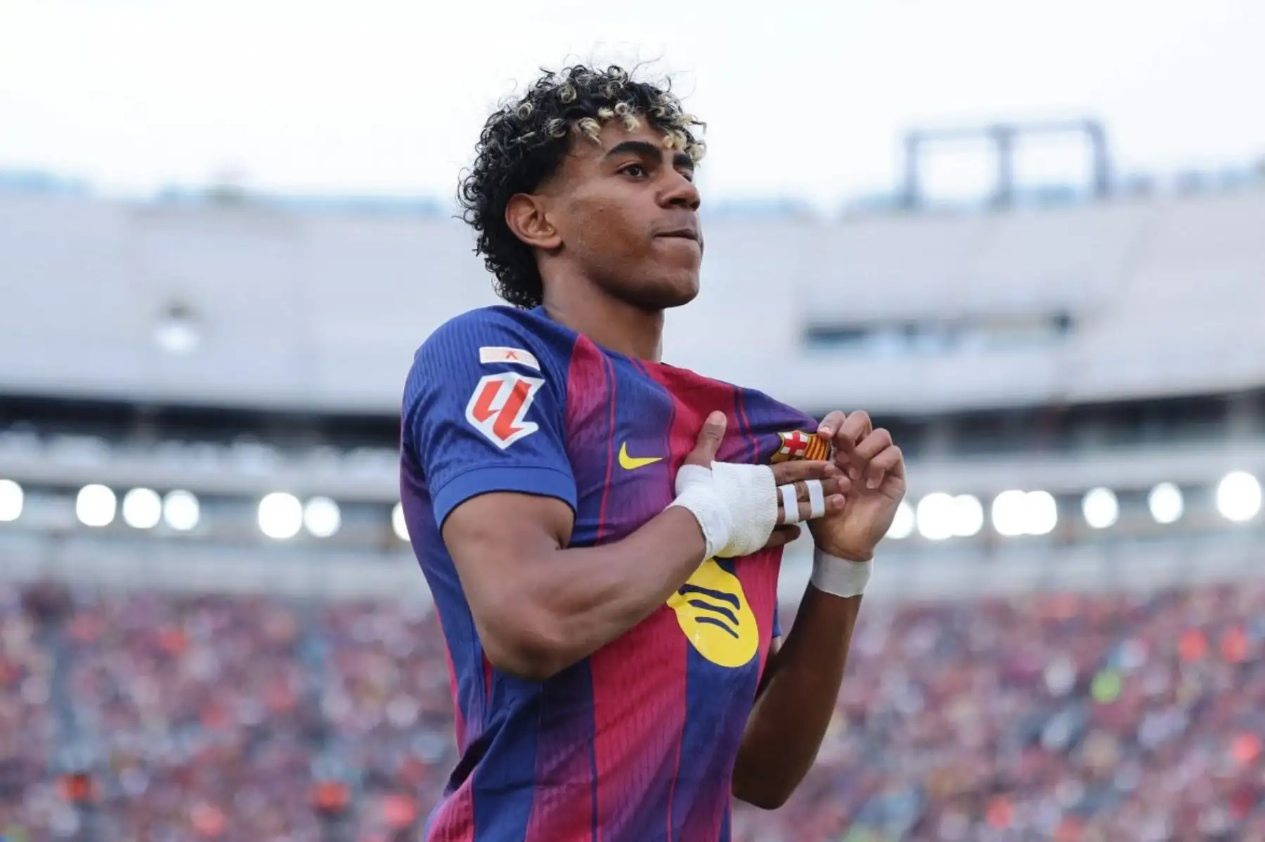 El Barça golea en derbi ante el Espanyol y está cada vez más cerca del título de La Liga