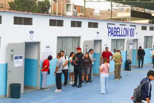 Elecciones 2026: Fuerzas Armadas y Polícia Nacional brindan seguridad en locales de votación durante la jornada electoral
