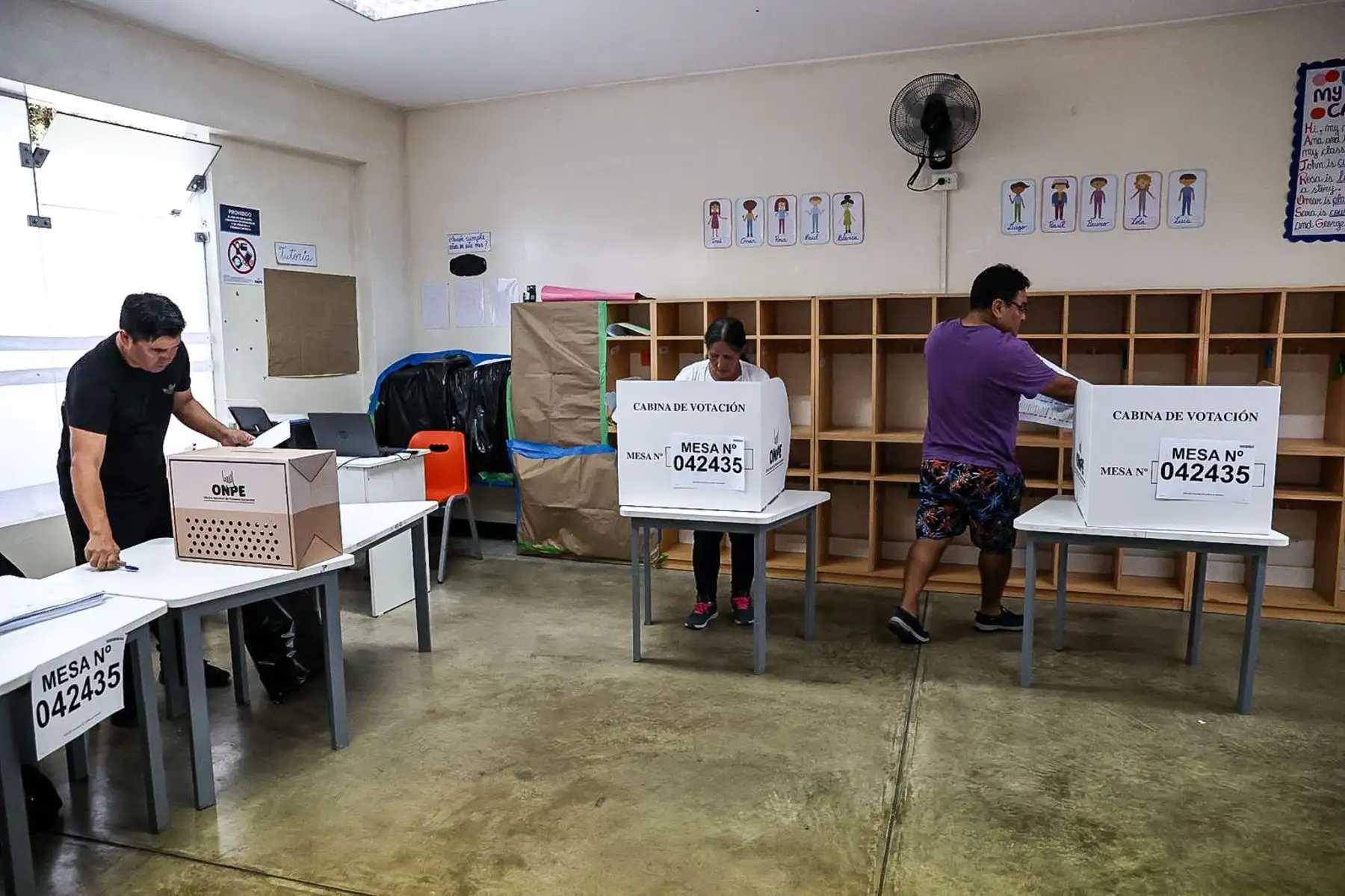 Un total de 27 millones 325 mil 432 votantes en el país y en el extranjero, participan hoy en los comicios generales para elegir al presidente de la República, 60 senadores, 130 diputados y 5 parlamentarios andinos. Foto: ANDINA/Juan Carlos Guzmán