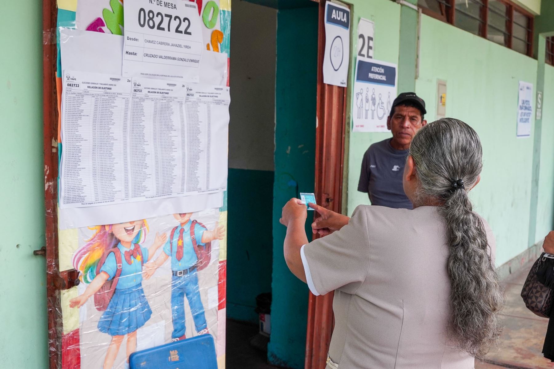 Un total de 27 millones 325 mil 432 votantes en el país y en el extranjero, participan hoy en los comicios generales para elegir al presidente de la República, 60 senadores, 130 diputados y 5 parlamentarios andinos. Foto: ANDINA/Eduardo García