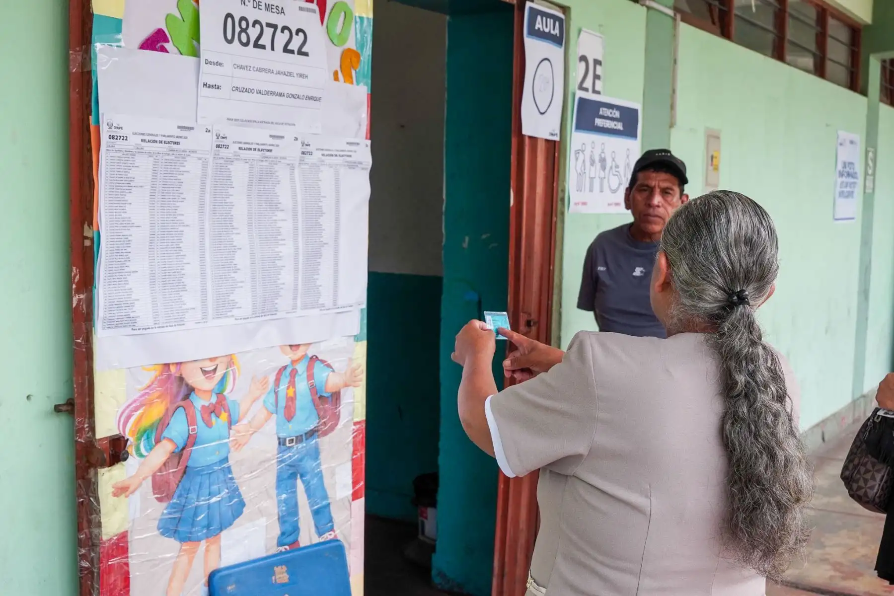 Un total de 27 millones 325 mil 432 votantes en el país y en el extranjero, participan hoy en los comicios generales para elegir al presidente de la República, 60 senadores, 130 diputados y 5 parlamentarios andinos. Foto: ANDINA/Eduardo García