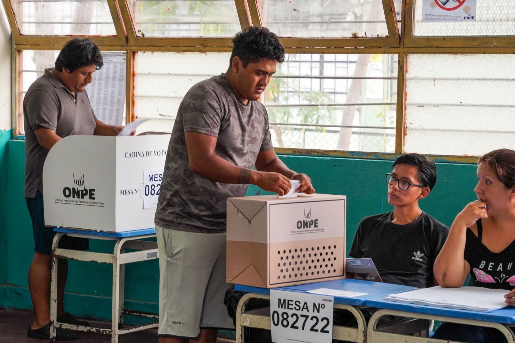 Un total de 27 millones 325 mil 432 votantes en el país y en el extranjero, participan hoy en los comicios generales para elegir al presidente de la República, 60 senadores, 130 diputados y 5 parlamentarios andinos. Foto: ANDINA/Eduardo García