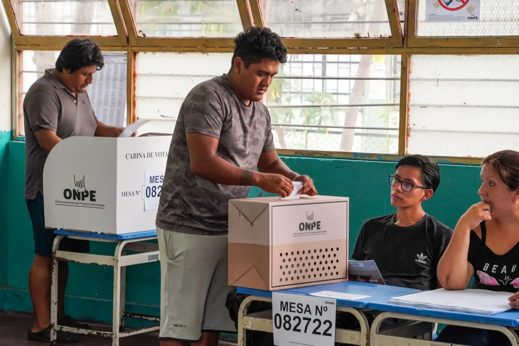 Un total de 27 millones 325 mil 432 votantes en el país y en el extranjero, participan hoy en los comicios generales para elegir al presidente de la República, 60 senadores, 130 diputados y 5 parlamentarios andinos. Foto: ANDINA/Eduardo García