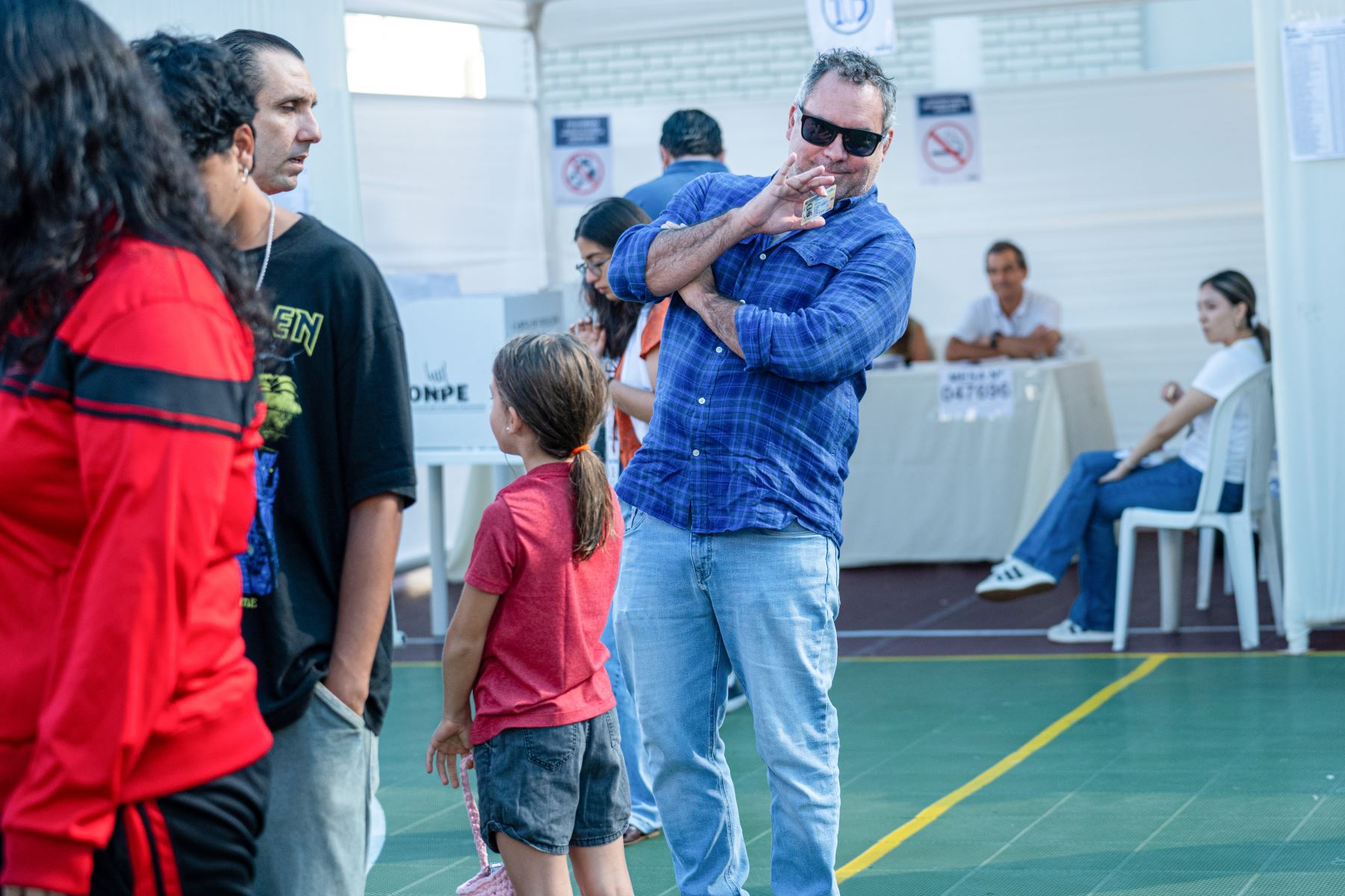 El candidato presidencial Rafael Belaunde de Libertad Popular emite su voto en la I.E Parroquia Reina de la Paz del distrito de San Isidro durante la jornada de las Elecciones Generales 2026. Foto: ANDINA/Paloma Del Solar
