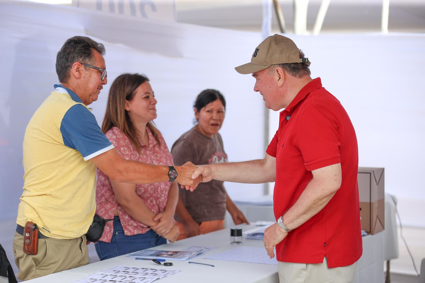 El candidato presidencial Rafael López Aliaga de Renovación Popular emite su voto en local de Petroperú del distrito de San Isidro durante la jornada de las Elecciones Generales 2026. Foto: ANDINA/Jhonel Rodríguez