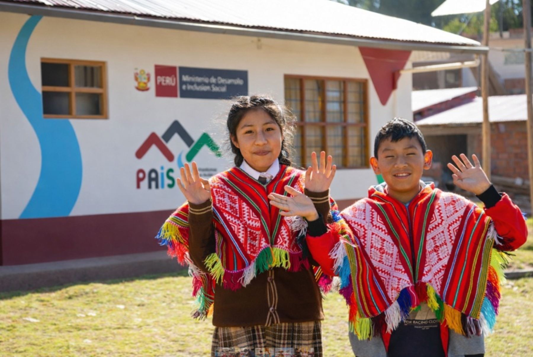 Programa PAIS atiende más de 83 mil niñas y niños en centros poblados a través de Tambos
