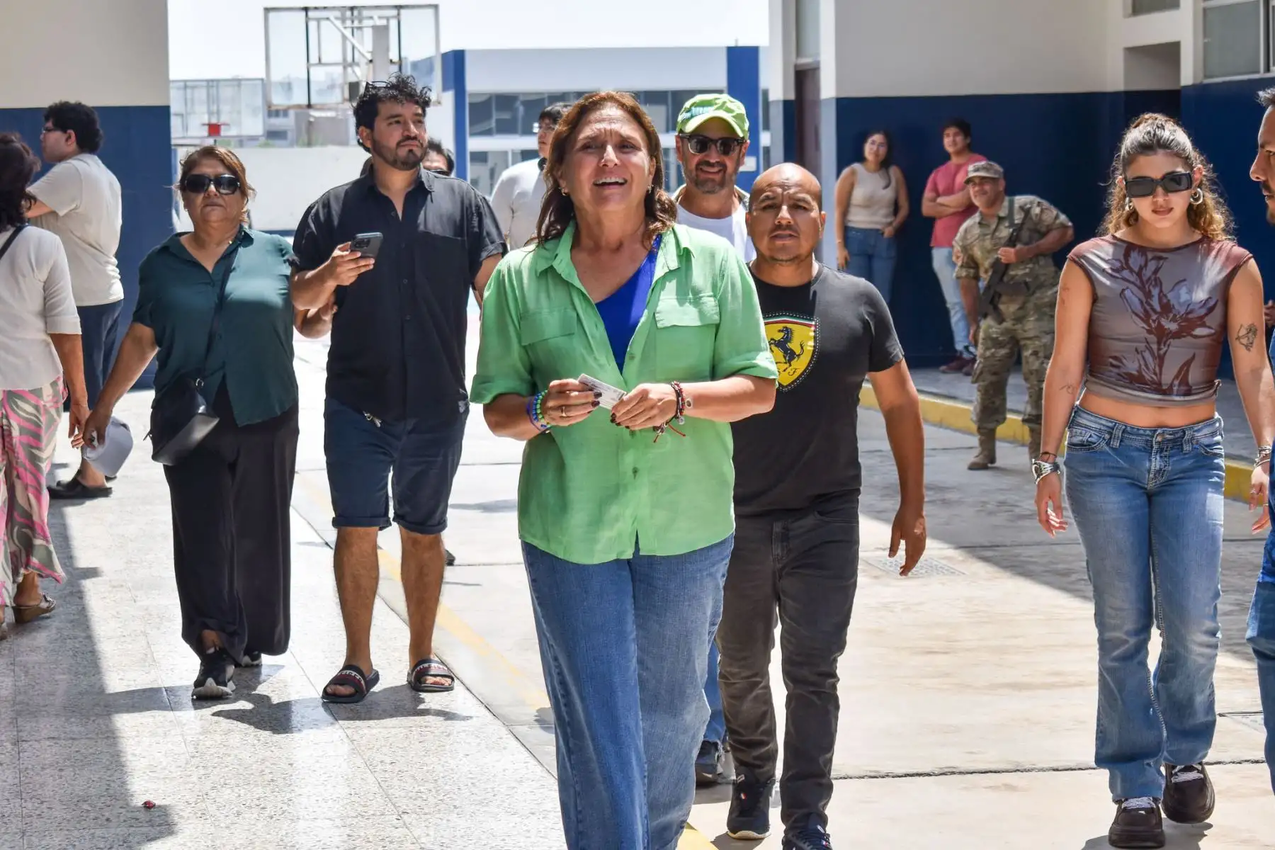 La candidata presidencial María Soledad Pérez Tello de Primero la Gente emite su voto en la I.E Técnico FAP Manuel Polo Jiménez del distrito de Santiago de Surco durante la jornada de las Elecciones Generales 2026. Foto: ANDINA/Liliana Saldaña