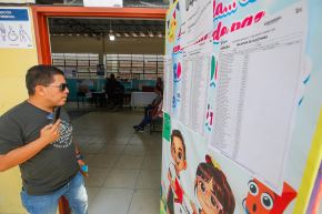 I.E Virgen de Fatima de Lurin. La Oficina Nacional de Procesos Electorales (ONPE) desarrolla hoy, lunes 13 de abril, los comicios para elegir al presidente de la República, dos vicepresidentes, senadores y diputados del Congreso bicameral, así como a los representantes peruanos ante el Parlamento Andino, en 13 locales de votación en Lima. Foto: ANDINA/ Eddy Ramos