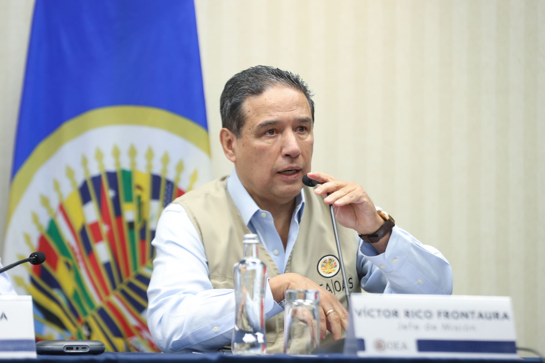 Primer Informe de la Misión de la OEA tras las elecciones generales 2026.  El Jefe de Misión, Victor Rico, brinda el balance técnico de la observación. Foto: ANDINA/Ricardo Cuba