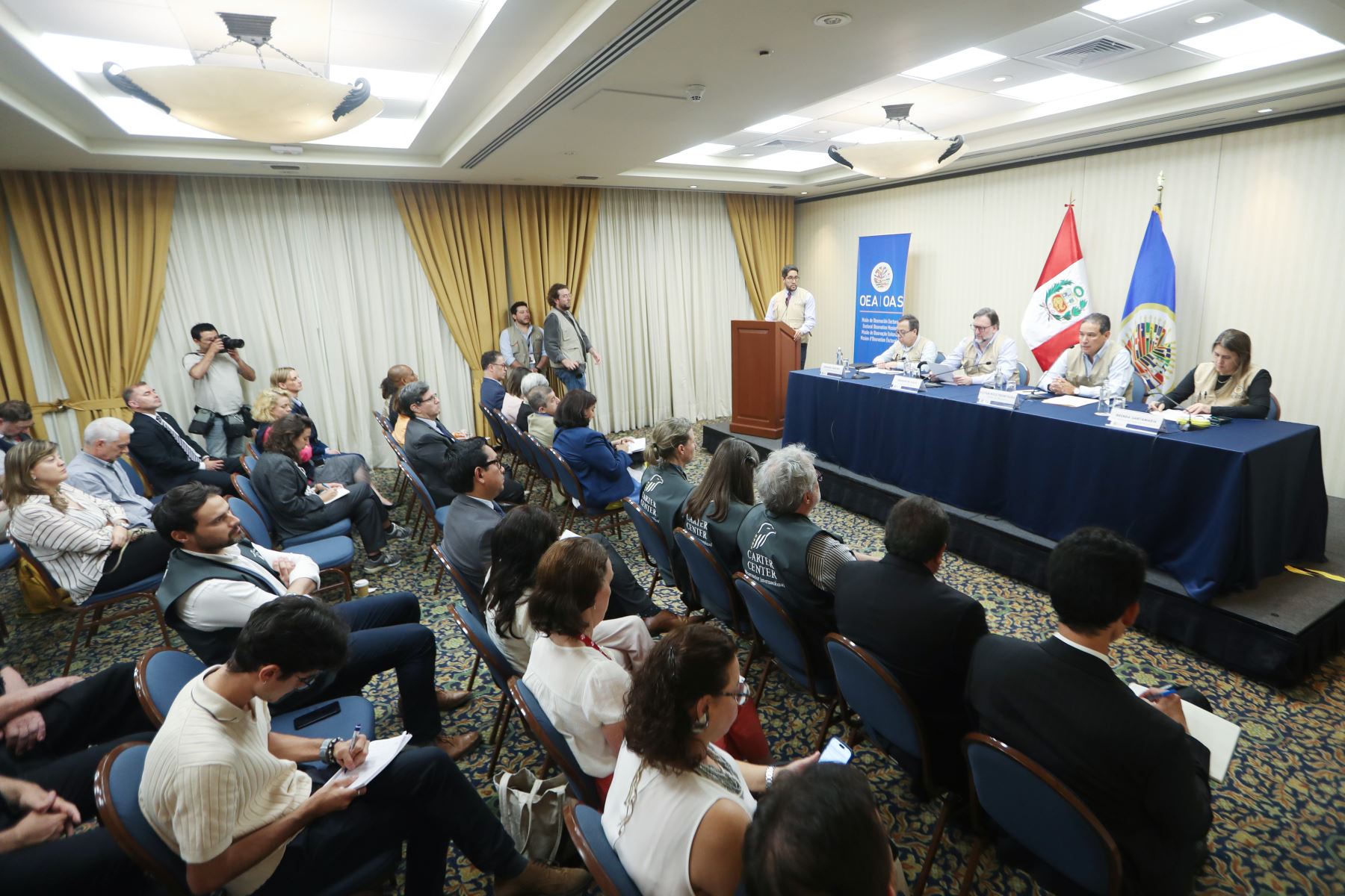 Primer Informe de la Misión de la OEA tras las elecciones generales 2026.  El Jefe de Misión, Victor Rico, brinda el balance técnico de la observación. Foto: ANDINA/Ricardo Cuba