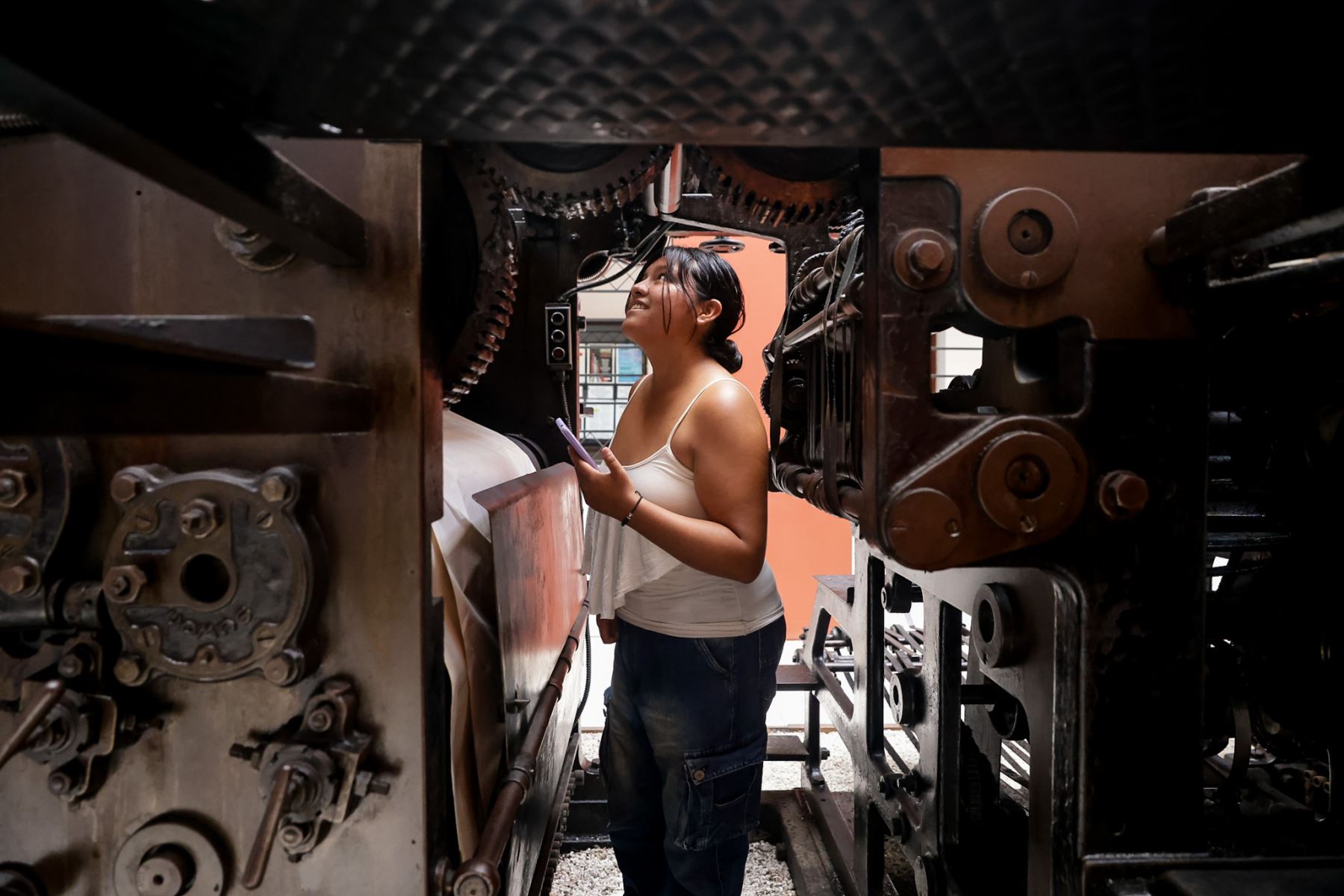 Estudiantes de la carrera de Comunicación de la Universidad Femenina del Sagrado Corazón (UNIFÉ) visitaron la Agencia de Noticias Andina, donde recibieron charlas de profesionales de las áreas de multimedia, redes sociales, redacción, fotografía y canal de televisión. Foto: ANDINA/Luis Iparraguirre