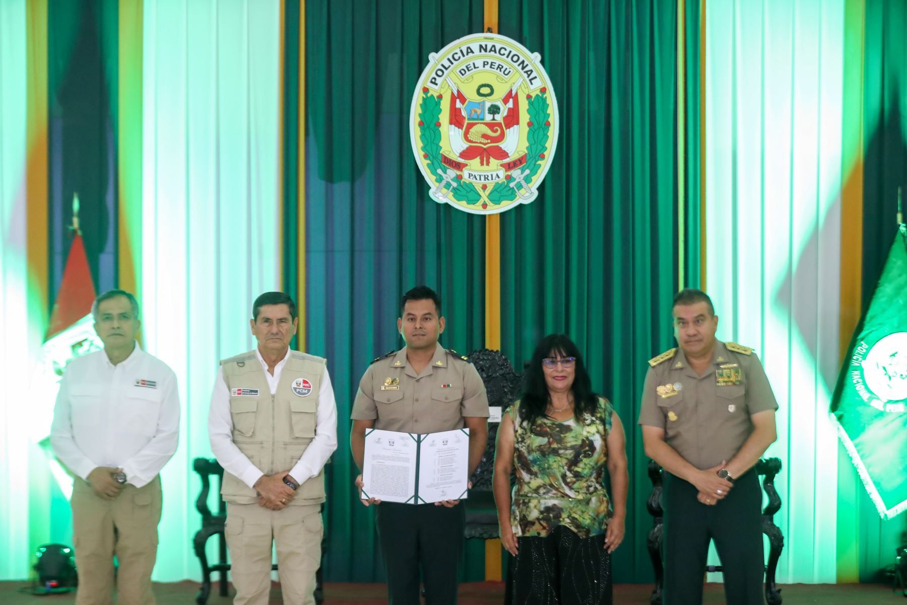 Ceremonia de Ascenso Excepcional al grado inmediato superior por la causal "Acción distinguida" a suboficiales de armas de la policía nacional del Perú Foto: ANDINA/Ricardo Cuba