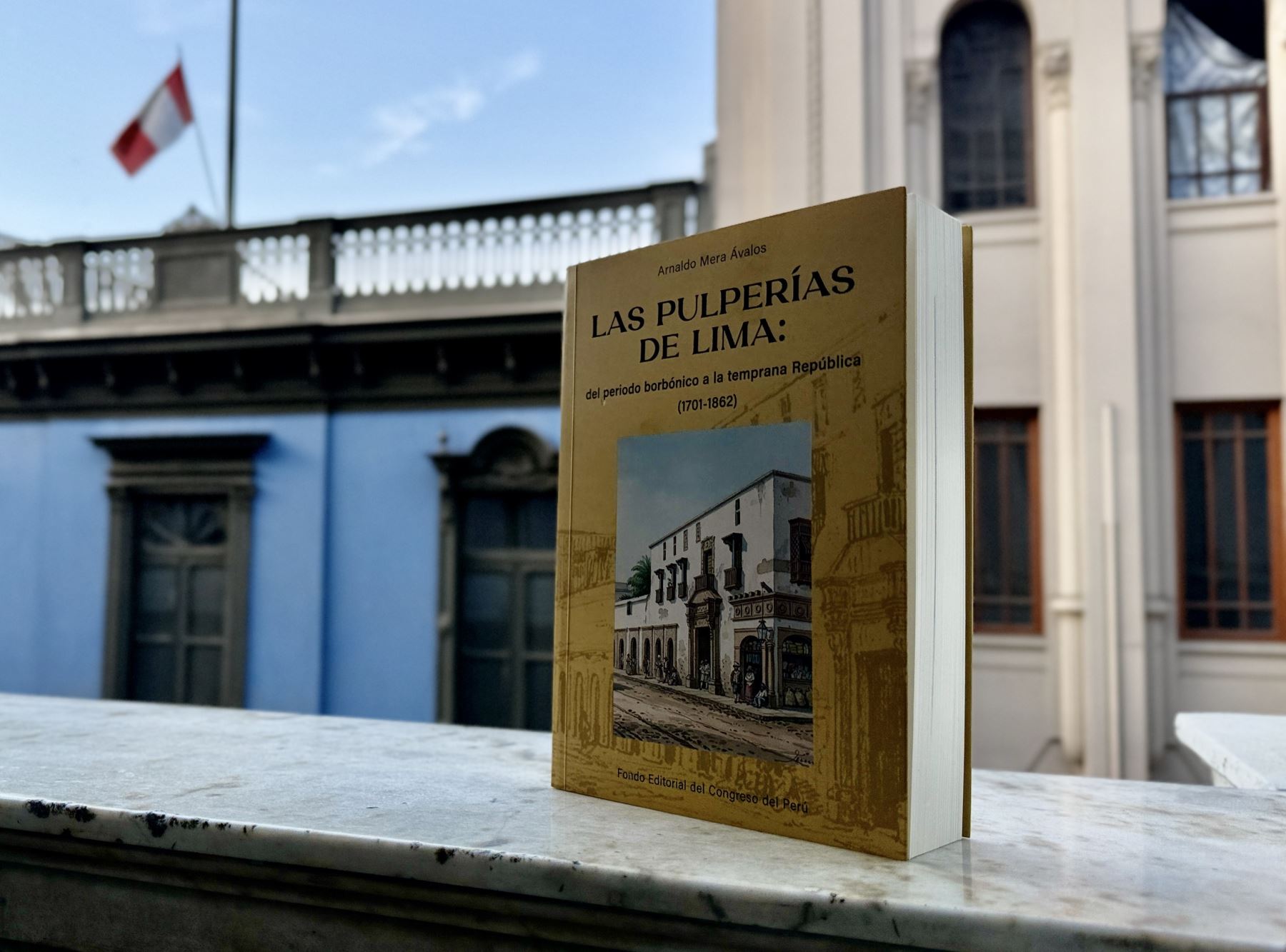 Presentan libro 
