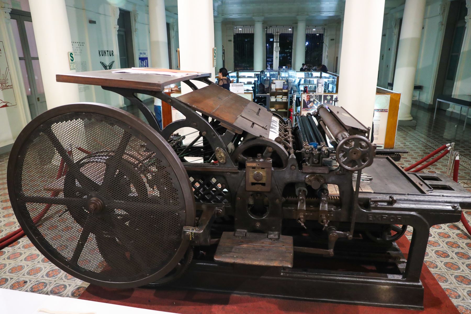 Elementos tipográficos y mecanismos originales de la imprenta Minerva evidencian el proceso de impresión de publicaciones históricas en el Perú. Fotos: ANDINA/Ricardo Cuba.