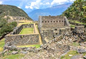 Choquequirao, la otra maravilla de origen inca de Perú, volverá a recibir a los turistas tras concluir la temporada de lluvias y los trabajos de mantenimiento del camino de acceso. ANDINA/Difusión