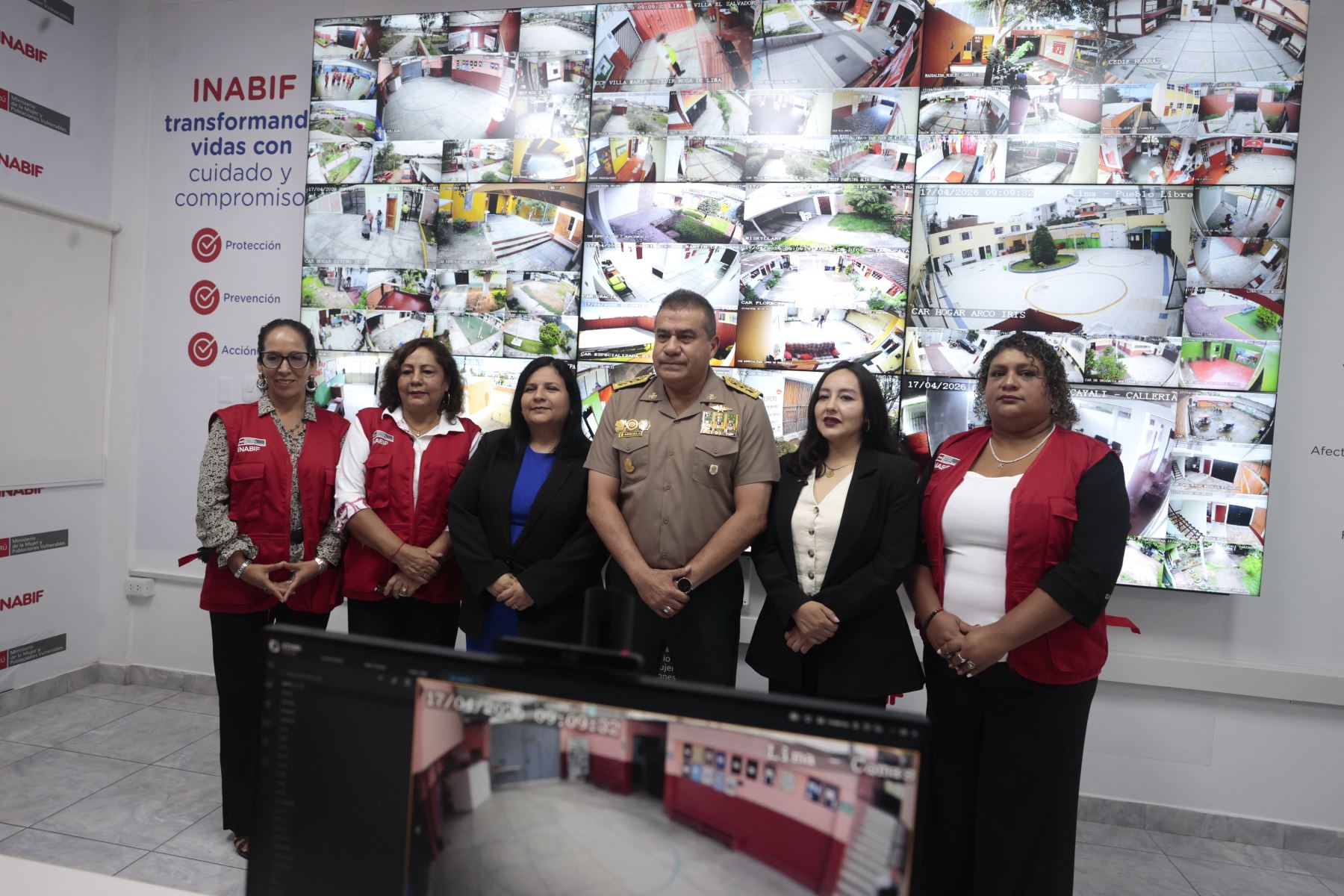 Edith Pariona, ministra de la Mujer y Poblaciones Vulnerables, presentó una herramienta tecnológica que interconecta 164 cámaras para fortalecer la prevención, detección temprana y atención oportuna a usuarios del Inabif. Foto: ANDINA/Vidal Tarqui