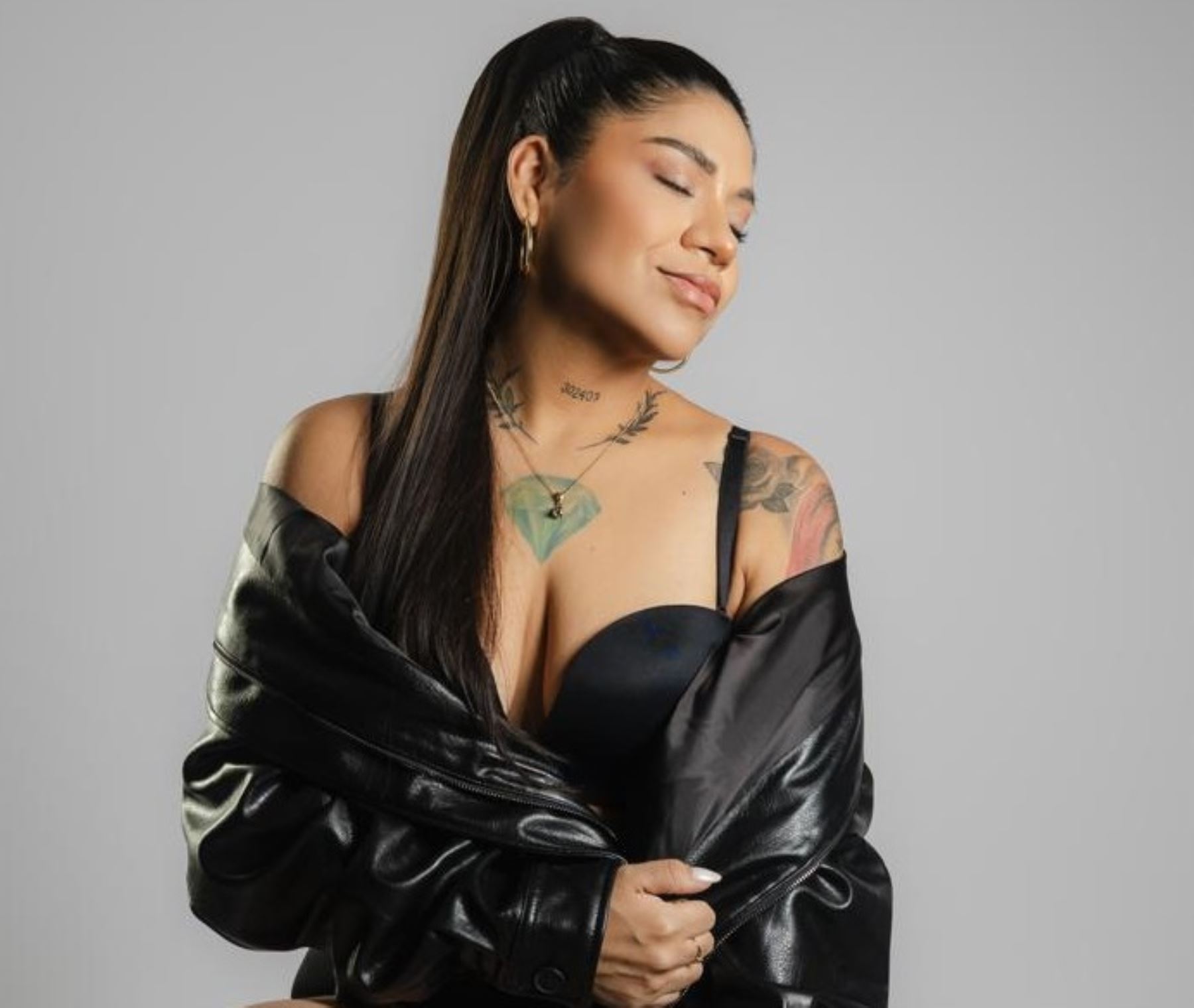 Salsera Masiel Málaga celebra aniversario con figuras musicales