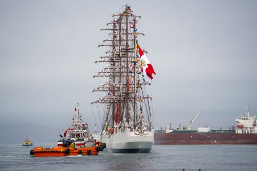 B.A.P. Unión zarpó hoy como embajada itinerante rumbo a 10 puertos de América