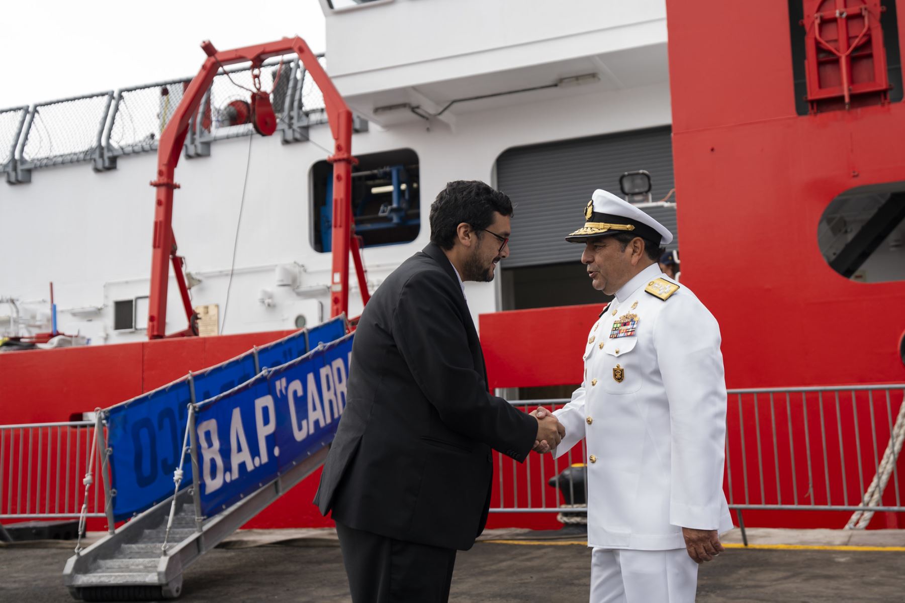 El ministro de Comercio Exterior y Turismo, José Reyes Llanos, presidió la ceremonia de zarpe del B.A.P. Unión 2026. Foto: ANDINA/Difusión MINCETUR