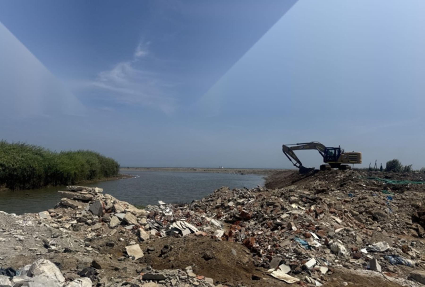 Trujillo: Defensa Civil culminó la limpieza y descolmatación del río Moche en Víctor Larco