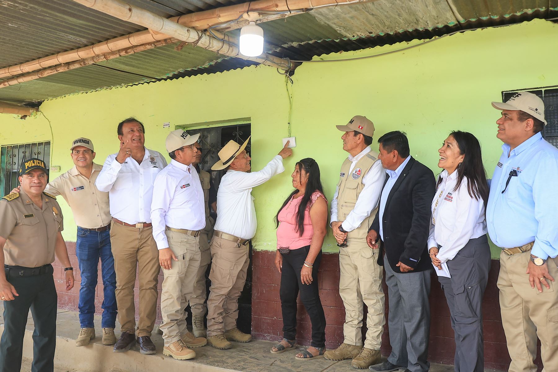 El presidente de la república, José María Balcázar afirmó hoy que la prioridad de su Gobierno es terminar con la brecha en electrificación en los pueblos más olvidados del Perú. Foto: ANDINA/ Prensa Presidencia