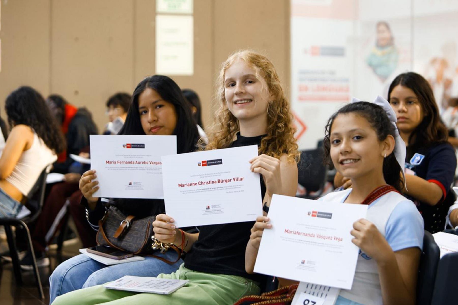 Escolares culminan curso gratuito de quechua chanka que busca asegurar su transmisión