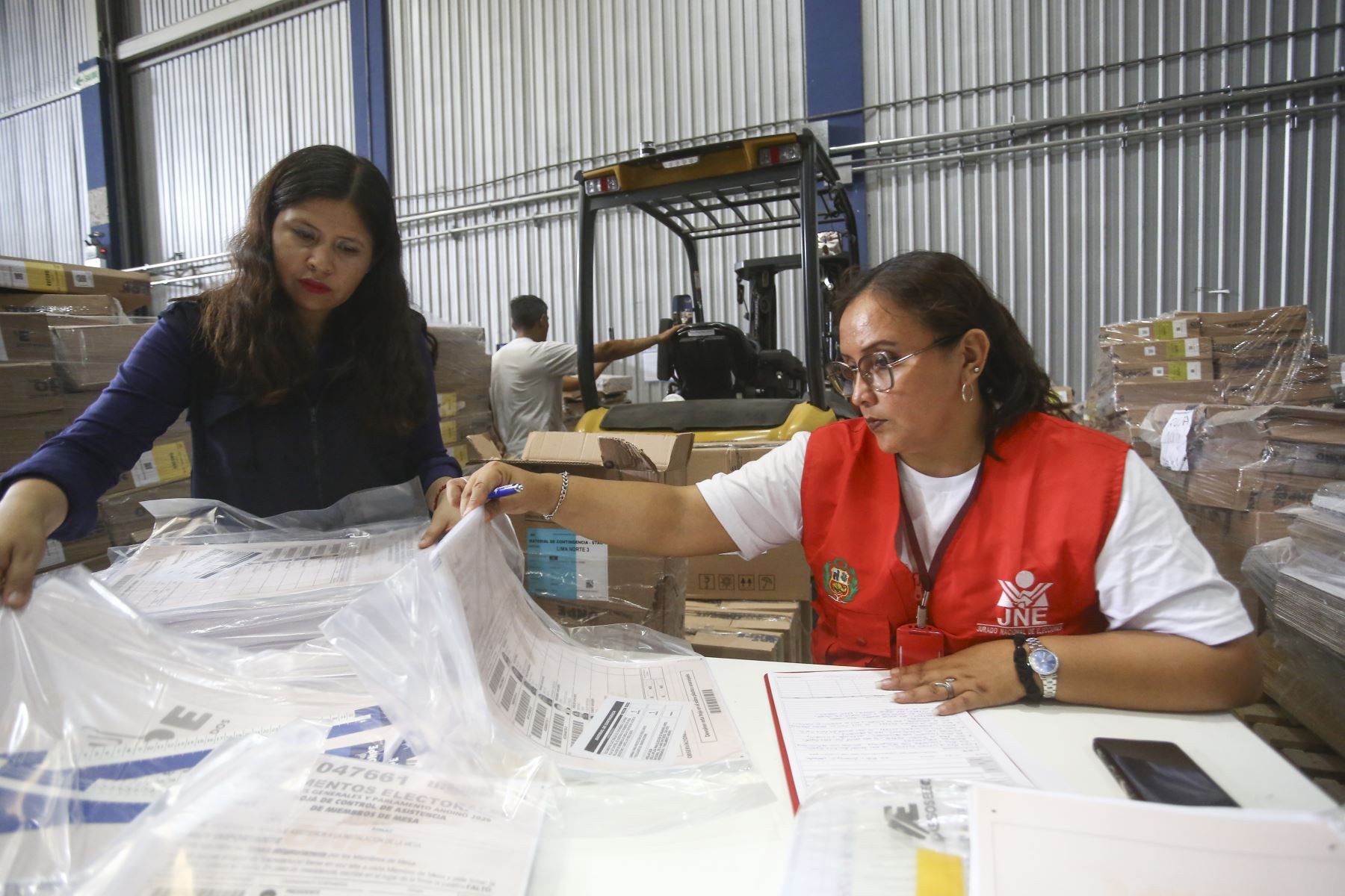Elecciones 2026: JNE elaborará informes luego de inspección en almacenes de la ONPE