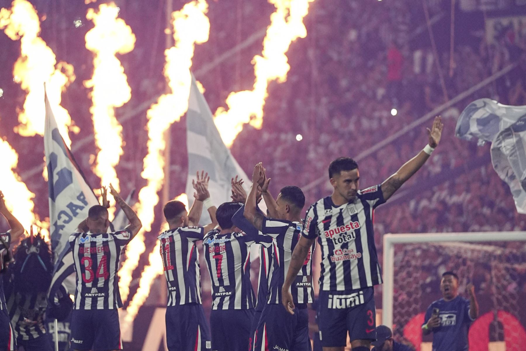 Alianza Lima goleó 8-0 a Cusco F.C. por el Torneo Apertura. El partido se disputó en el estadio Alejandro Villanueva de La Victoria. Foto: Liga 1