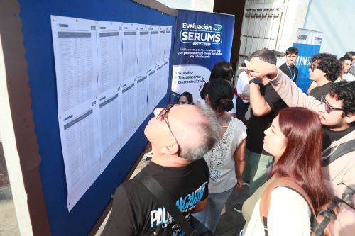 Cerca de 40 000 profesionales de la salud rendirán este domingo 19 de abril la evaluación Serums 2026. Foto: Minsa