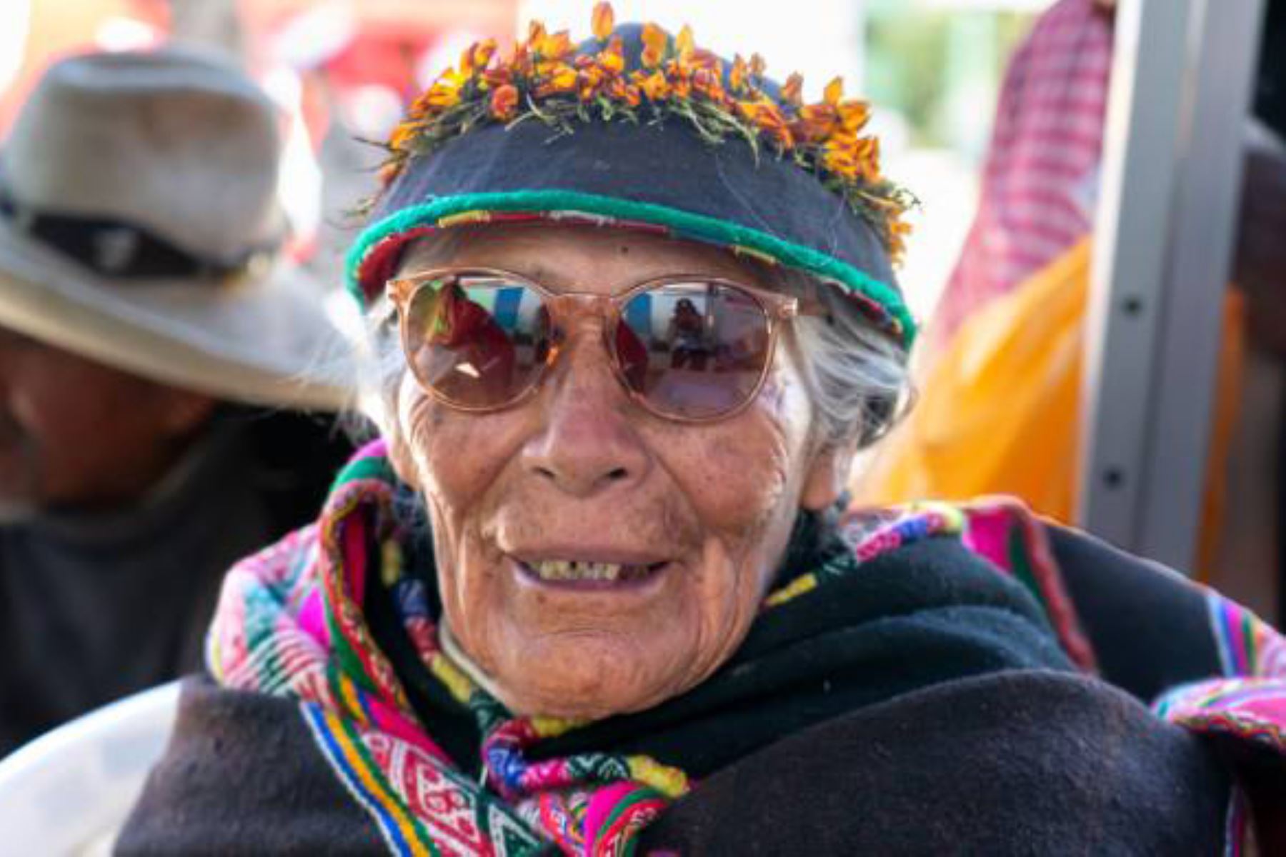 Cusco: usuarios de Pensión 65 reciben protección ocular frente a rayos ultravioleta