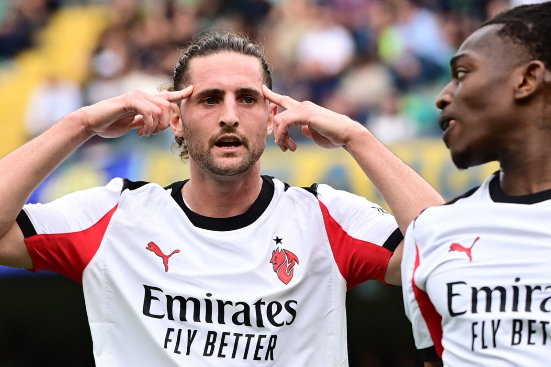 Milan gana en Verona y prácticamente vende su alojamiento para la Liga de Campeones