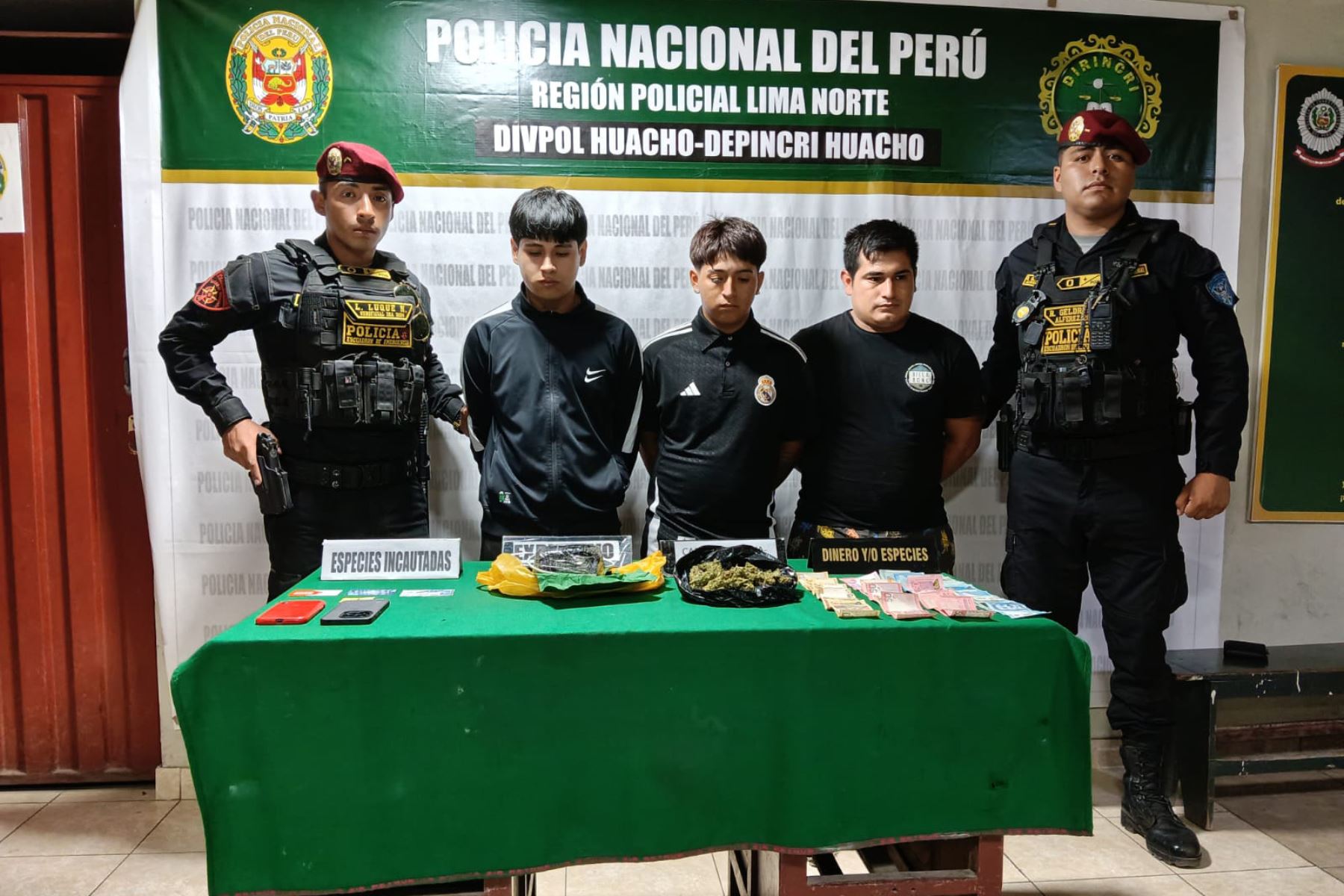 Huacho: PNP captura a presuntos extorsionadores portando explosivos artesanales
