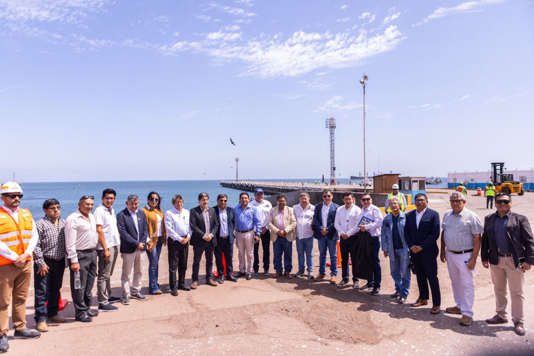 Moquegua: muestran a delegaciones internacionales potencial del puerto de Ilo