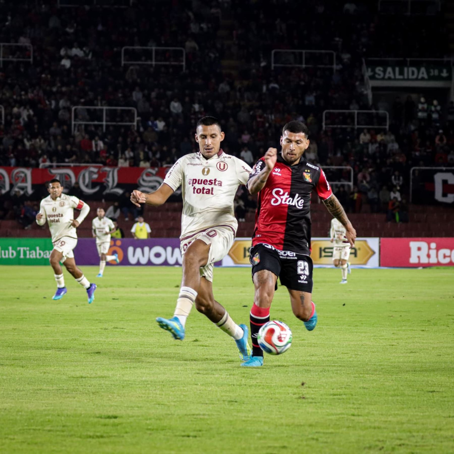 Universitario no pudo en la altura arequipeña y cayó 2-1 ante el FBC Melgar