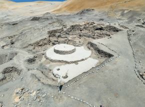 Investigadores de la Zona Arqueológica Caral descubrieron una compleja estructura arquitectónica vinculada a la observación astronómica en Áspero, antigua ciudad pesquera de la Civilización Caral, ubicada en Supe, al norte de Lima.