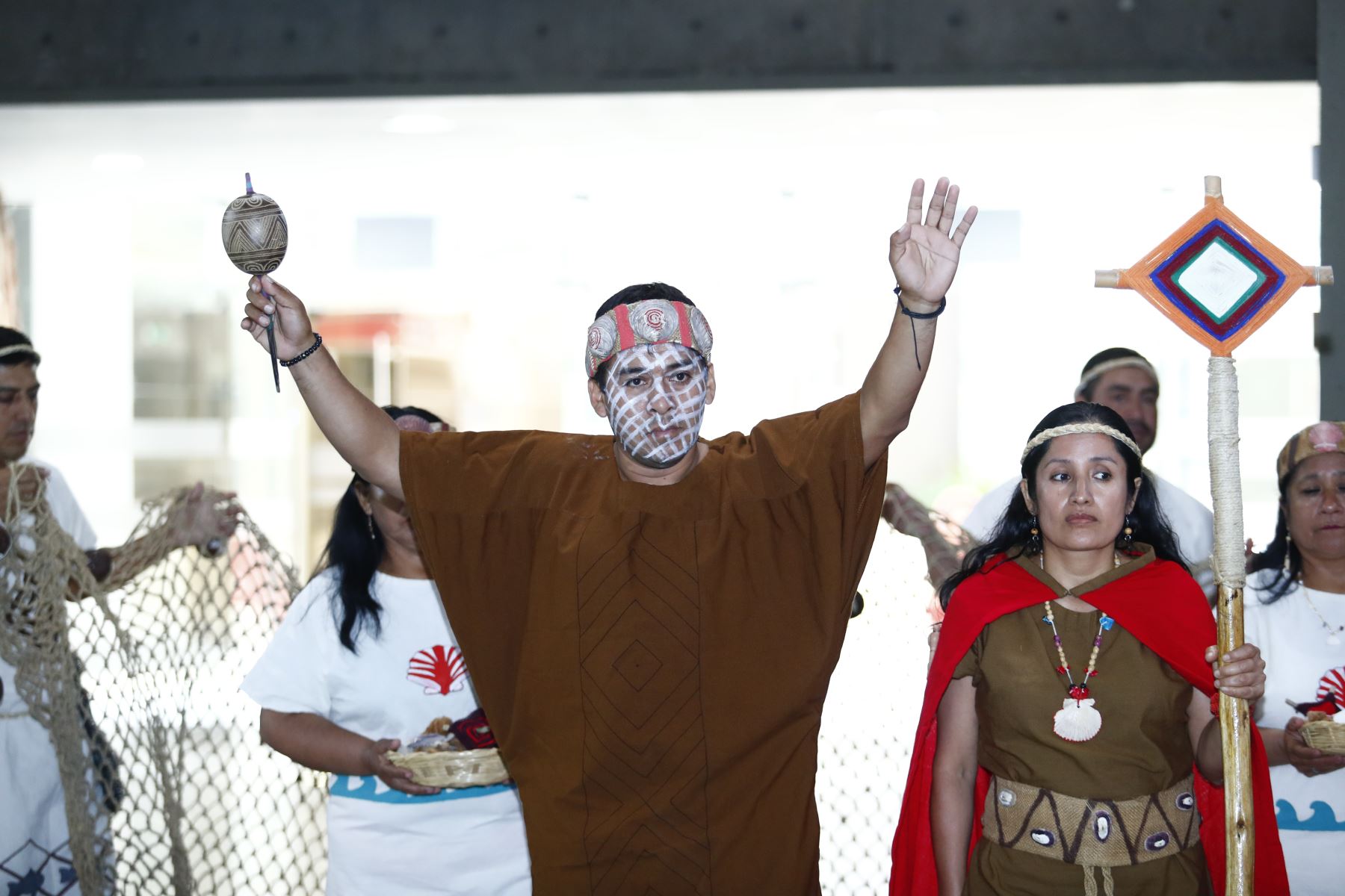 Durante la presentación oficial del reciente hallazgo arqueológico en Áspero, ciudad pesquera de la civilización Caral, en el Ministerio de Cultura de San Borja, se realizó una escenificación con personajes importantes de Áspero, además también conmemorando los 21 años del inicio de las investigaciones arqueológicas en la ciudad pesquera. Foto: ANDINA/Daniel Bracamonte