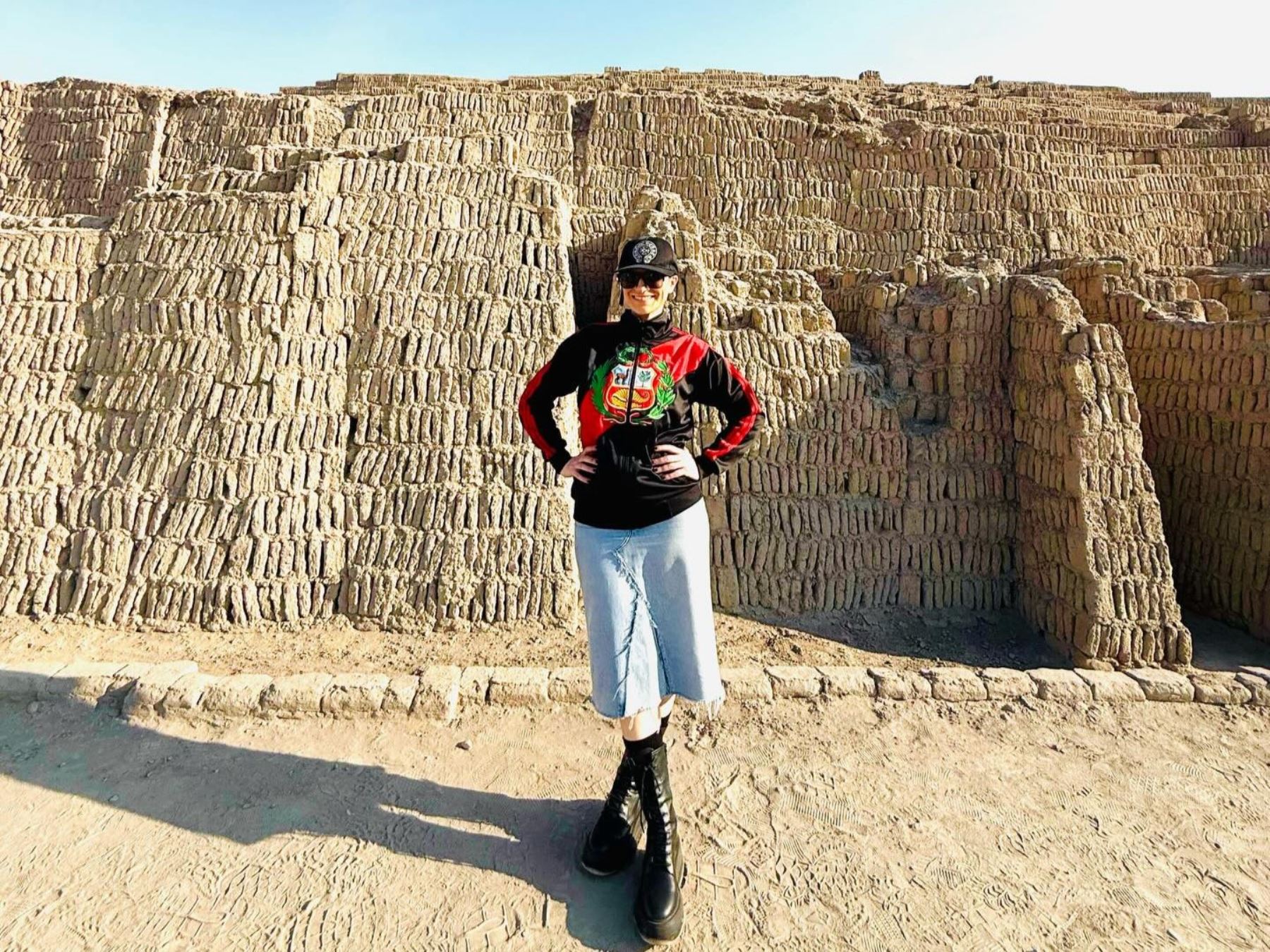 Laura Pausini visita Huaca Pucllana y resalta valor de legado inca
