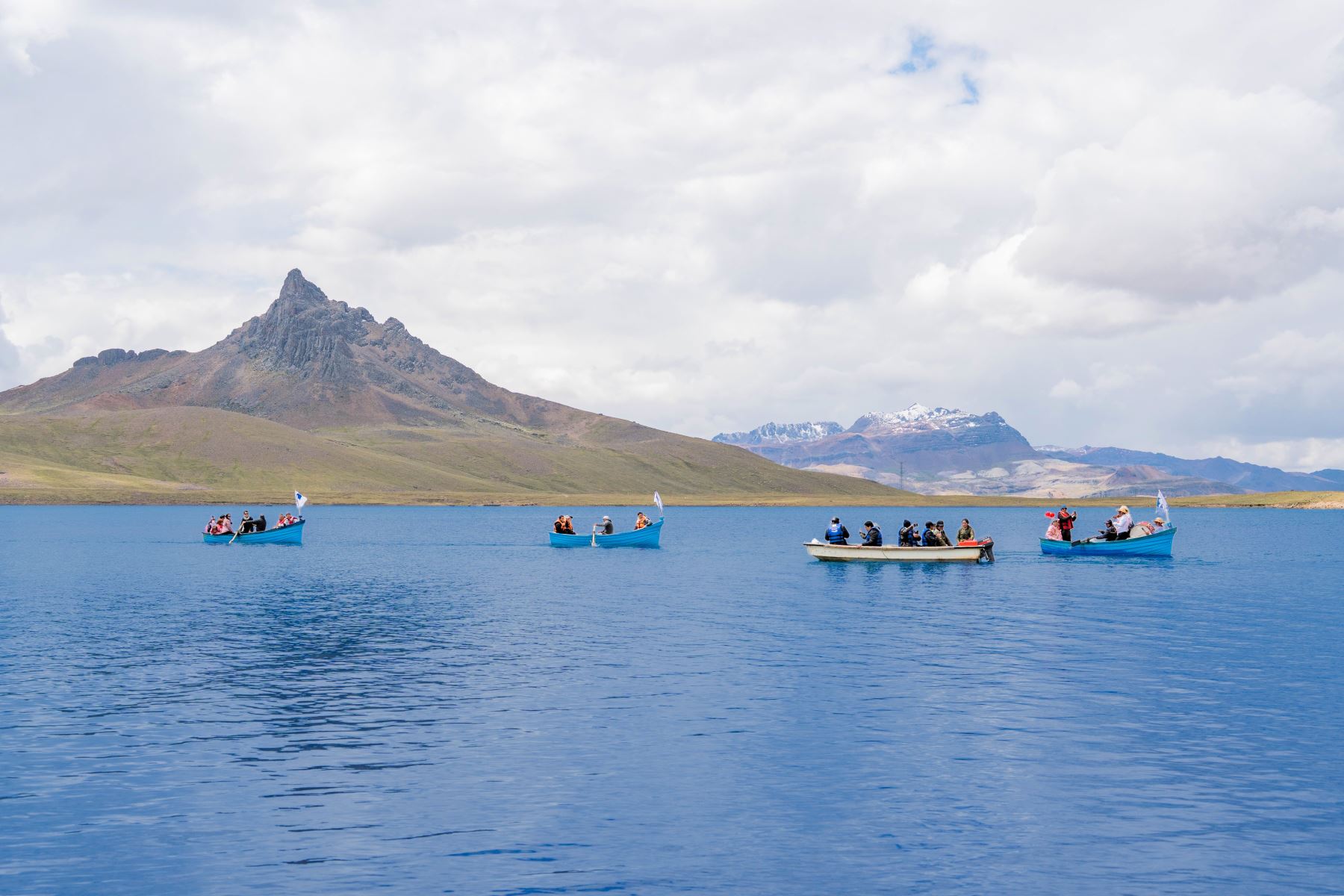 Huancavelica recupera la laguna Orccococha con siembra de alevinos y activación turística
