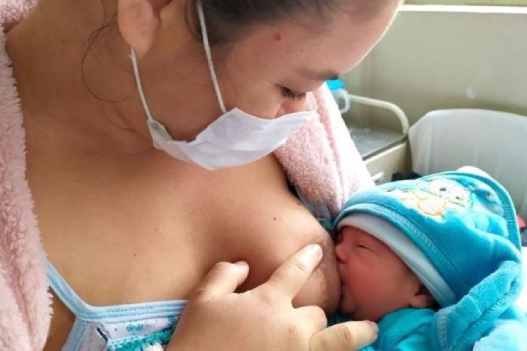 ¿Dolor al amantar? El Minsa brinda orientación sobre la técnica correcta de lactancia