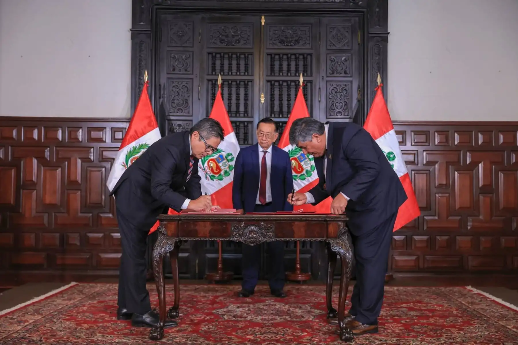 El presidente de la república, José María Balcázar, participó en la suscripción del Convenio Marco de Colaboración Interinstitucional entre ProInversión y la Mancomunidad Municipal de Hatun Huaylas, en el marco de Obras por Impuestos. Foto: ANDINA/ Prensa Presidencia