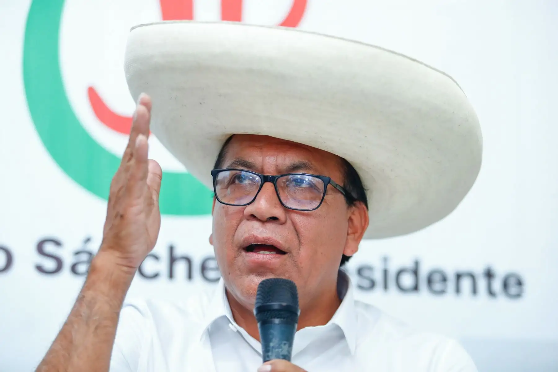 Roberto Sánchez plantea agenda laboral en marcha por el Día Internacional del Trabajador