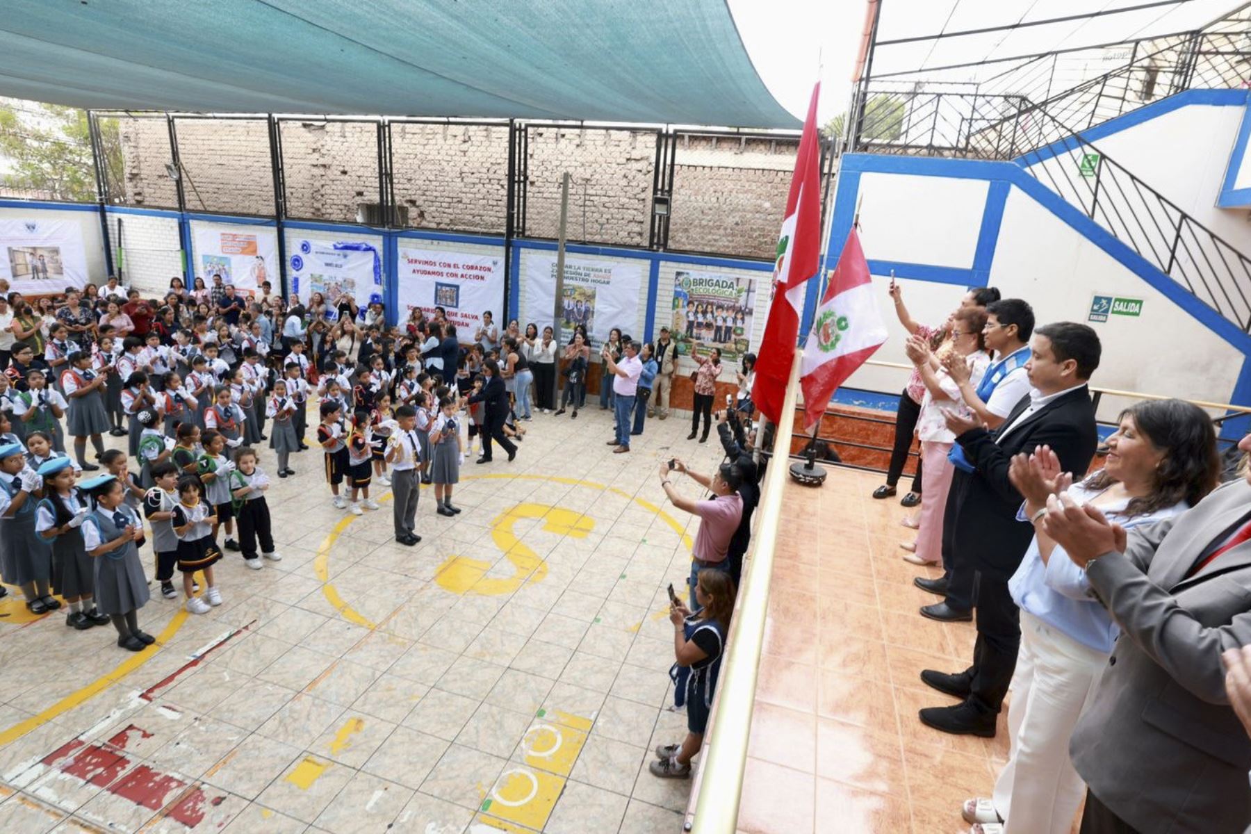 Ministro Jiménez participó en juramentación de brigadas de protección y policía escolar