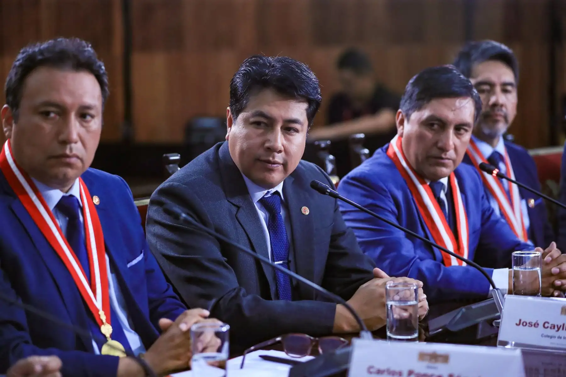 El presidente de la república, José María Balcázar, recibió esta tarde, en Palacio de Gobierno, a representantes del Colegio de Ingenieros del Perú (CIP) para coordinar acciones que permitan acelerar el destrabe de obras en todo el país. Foto: Presidencia