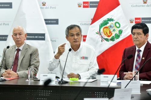Encuentro liderado por el ministro José Zapata, reunió a representantes de 21 instituciones del Estado. Foto: MININTER/Difusión.