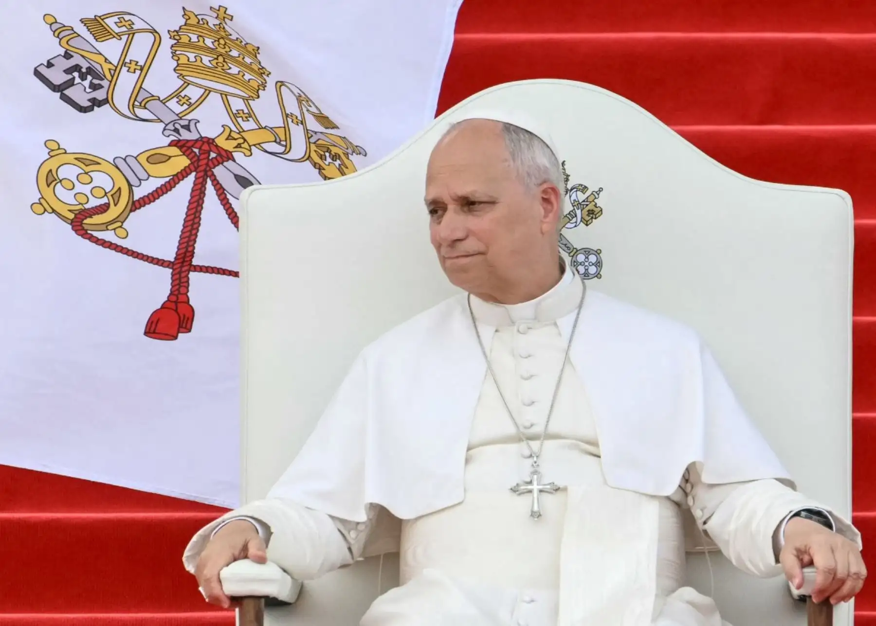 El papa León XIV se reúne con representantes del mundo de la cultura en el Campus León XIV de la Universidad Nacional de Malabo, en el noveno día de su viaje apostólico de 11 días a África. Foto: AFP