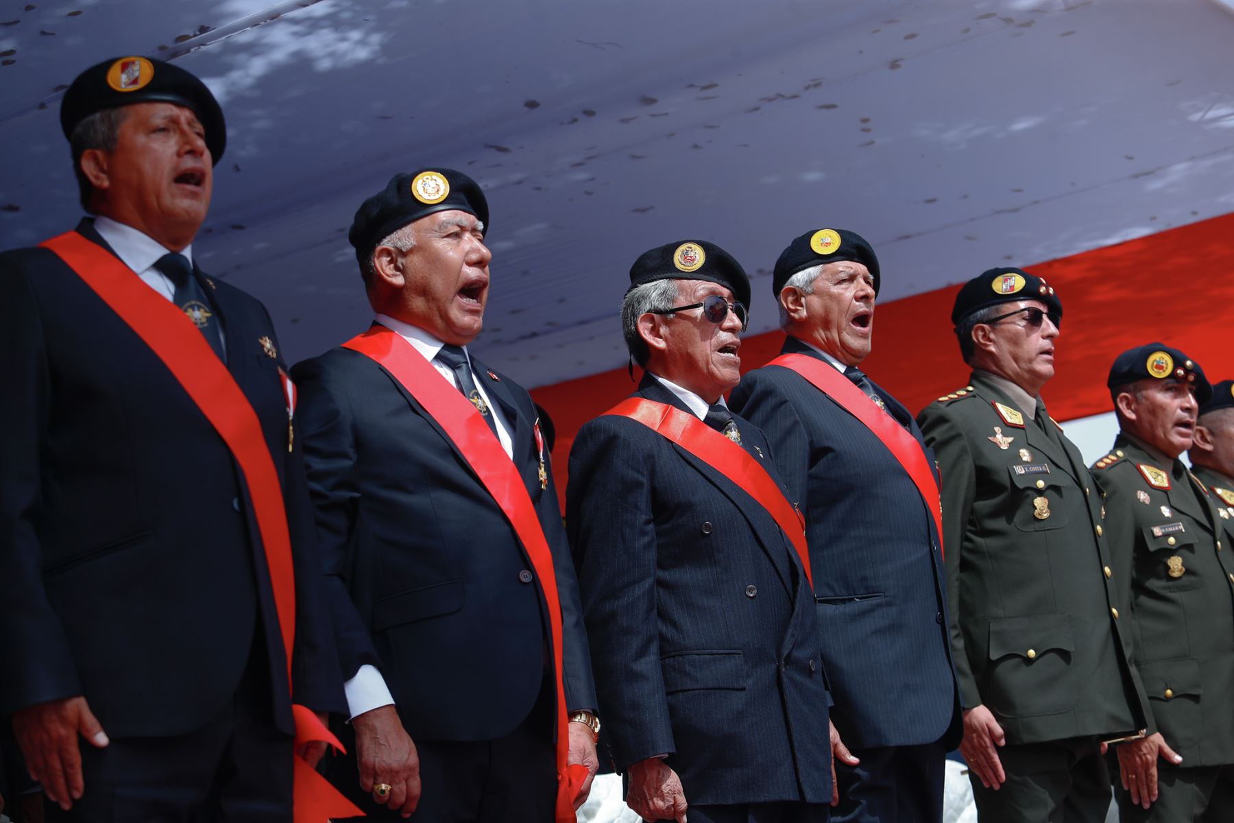 La operación, ejecutada el 22 de abril de 1997 por comandos del Ejército y la Marina de Guerra, permitió la liberación de 72 rehenes, secuestrados por el Movimiento Revolucionario Túpac Amaru (MRTA) en la residencia del embajador de Japón.  Foto: ANDINA/ Daniel Bracamonte