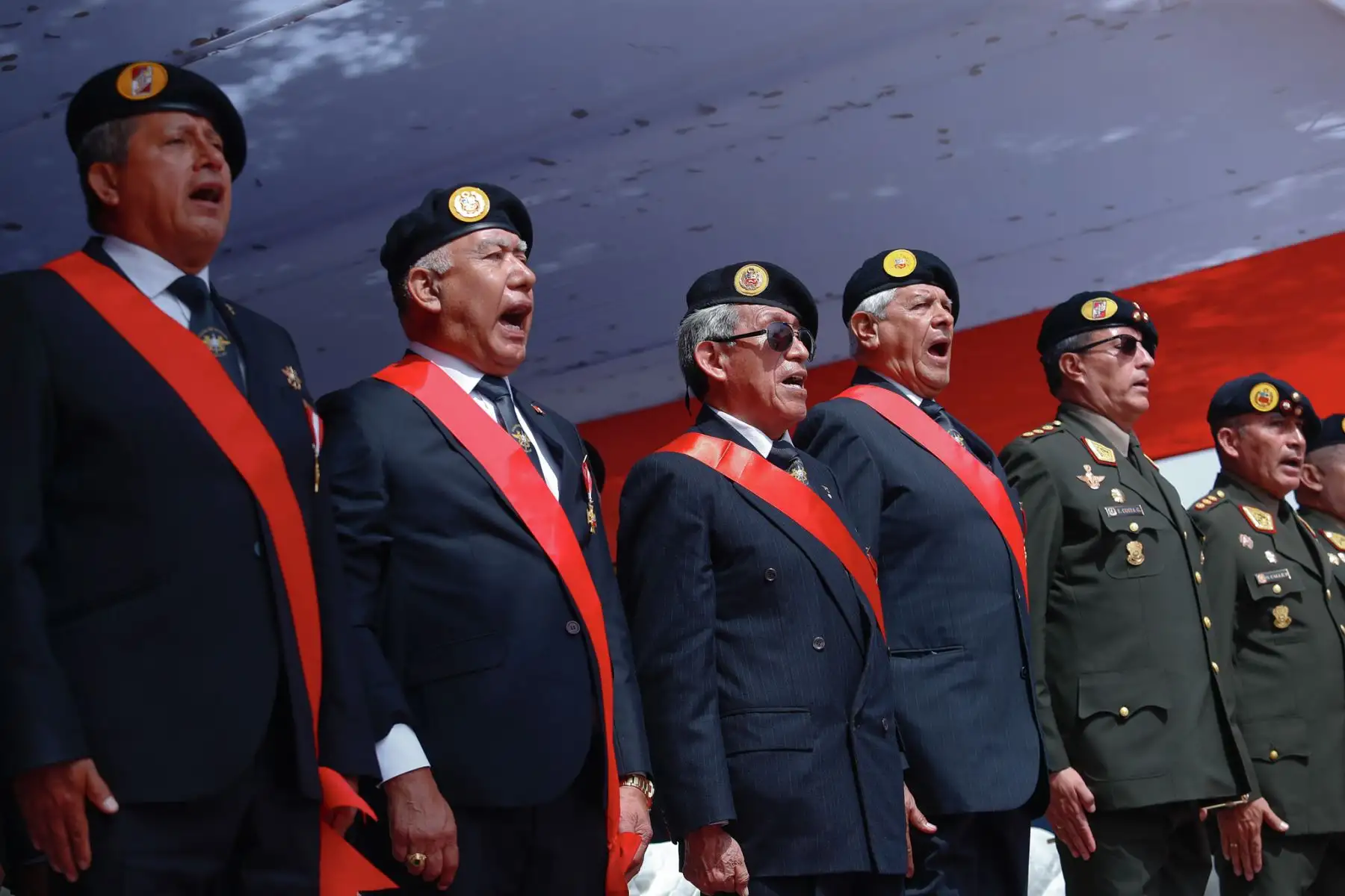 La operación, ejecutada el 22 de abril de 1997 por comandos del Ejército y la Marina de Guerra, permitió la liberación de 72 rehenes, secuestrados por el Movimiento Revolucionario Túpac Amaru (MRTA) en la residencia del embajador de Japón.  Foto: ANDINA/ Daniel Bracamonte
