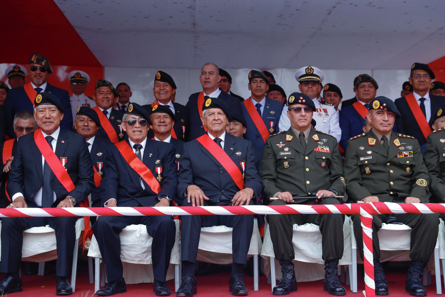 La operación, ejecutada el 22 de abril de 1997 por comandos del Ejército y la Marina de Guerra, permitió la liberación de 72 rehenes, secuestrados por el Movimiento Revolucionario Túpac Amaru (MRTA) en la residencia del embajador de Japón.  Foto: ANDINA/ Daniel Bracamonte