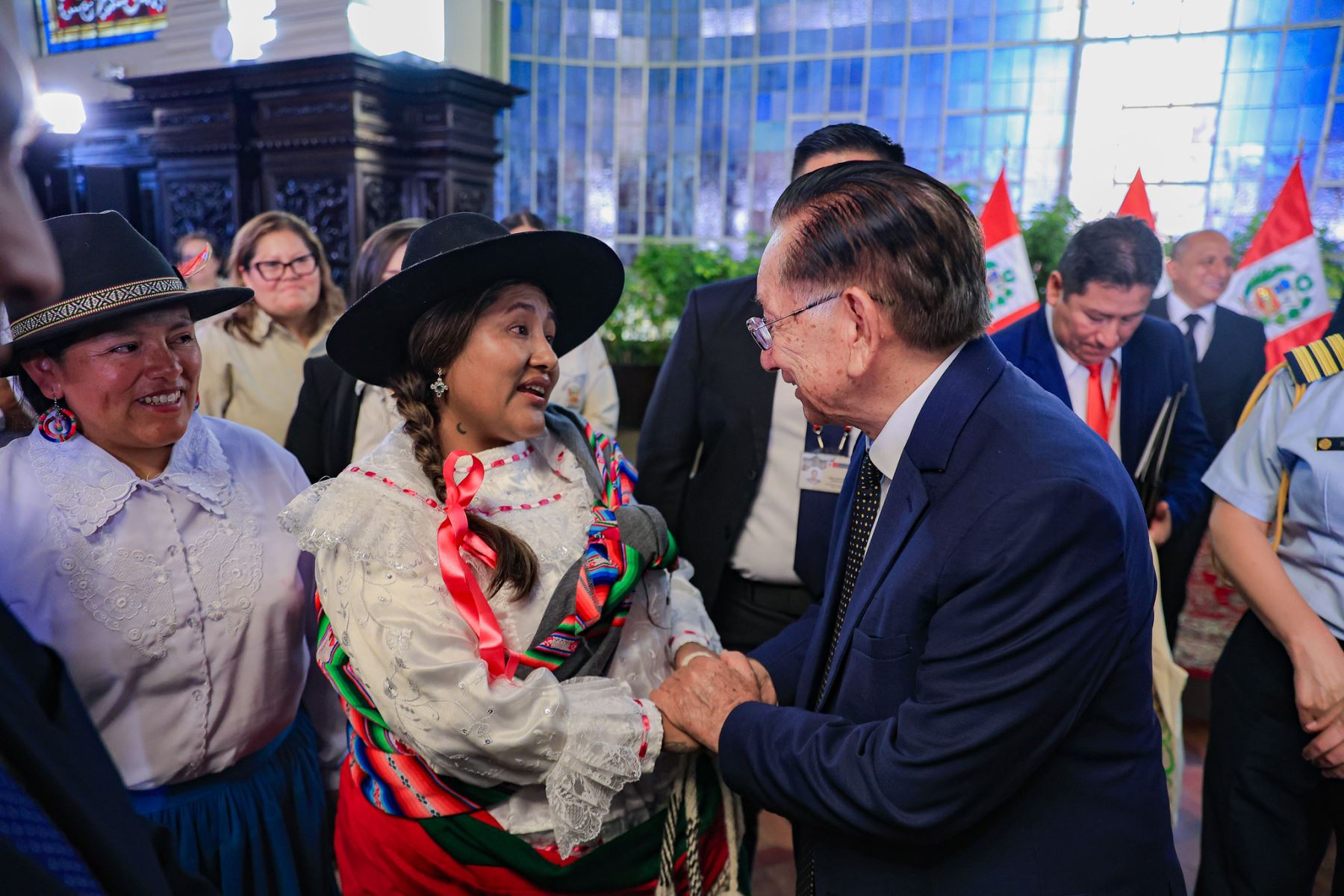 El presidente de la república, José María Balcázar, participó en la Ceremonia de premiación a ganadores del Fondo Concursable “Emprendedores por Naturaleza” 2026 en el marco del Día Internacional de la Tierra. Foto: ANDINA/Prensa Presidencia