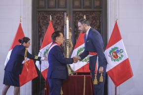 Amadeo Flores Carcagno jura como nuevo ministro de Defensa. Foto: ANDINA/Prensa Presidencia